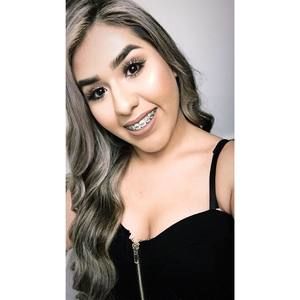 Meet your Posher, Delia